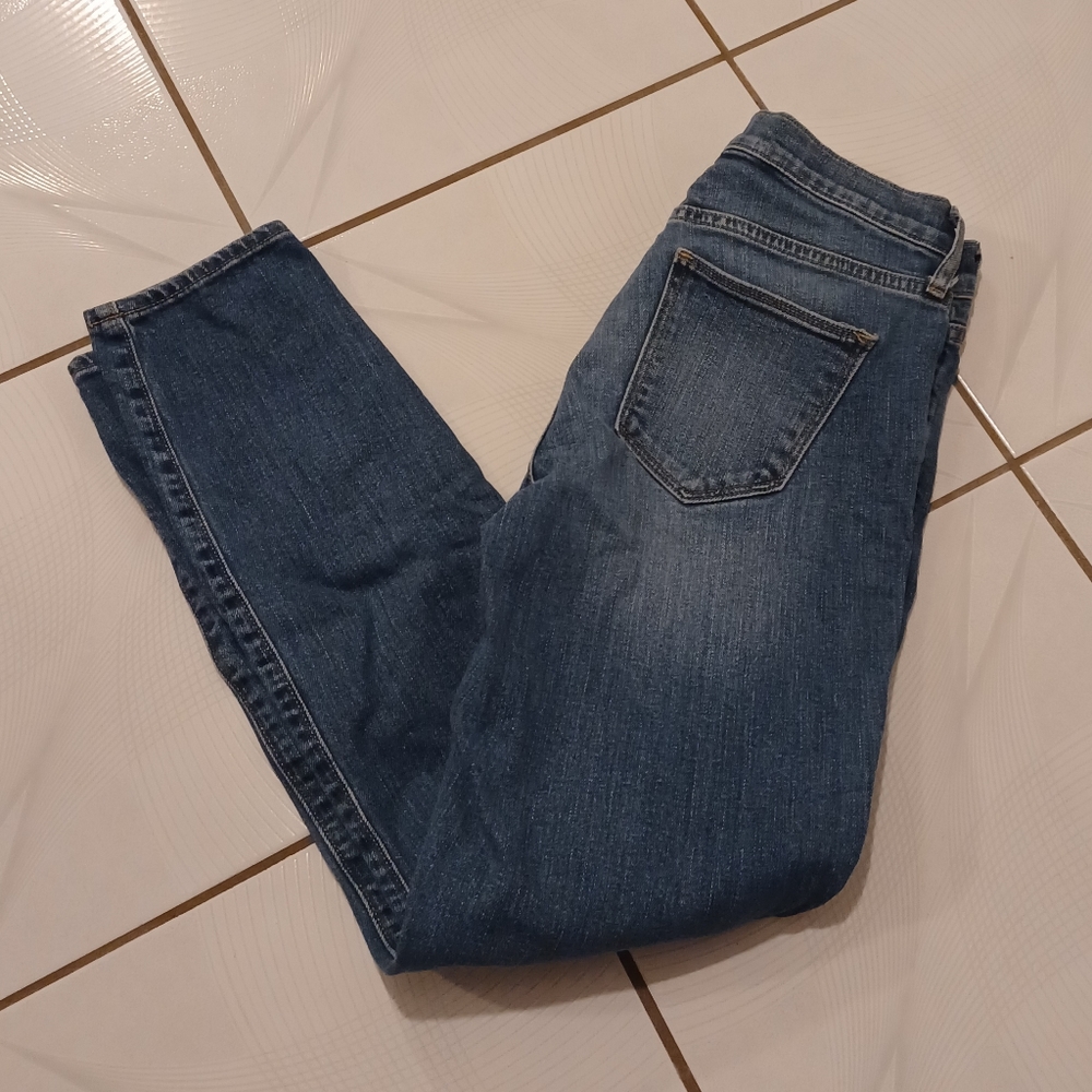 4/$40 Blue Faded Gap Jeans - Size 26R
